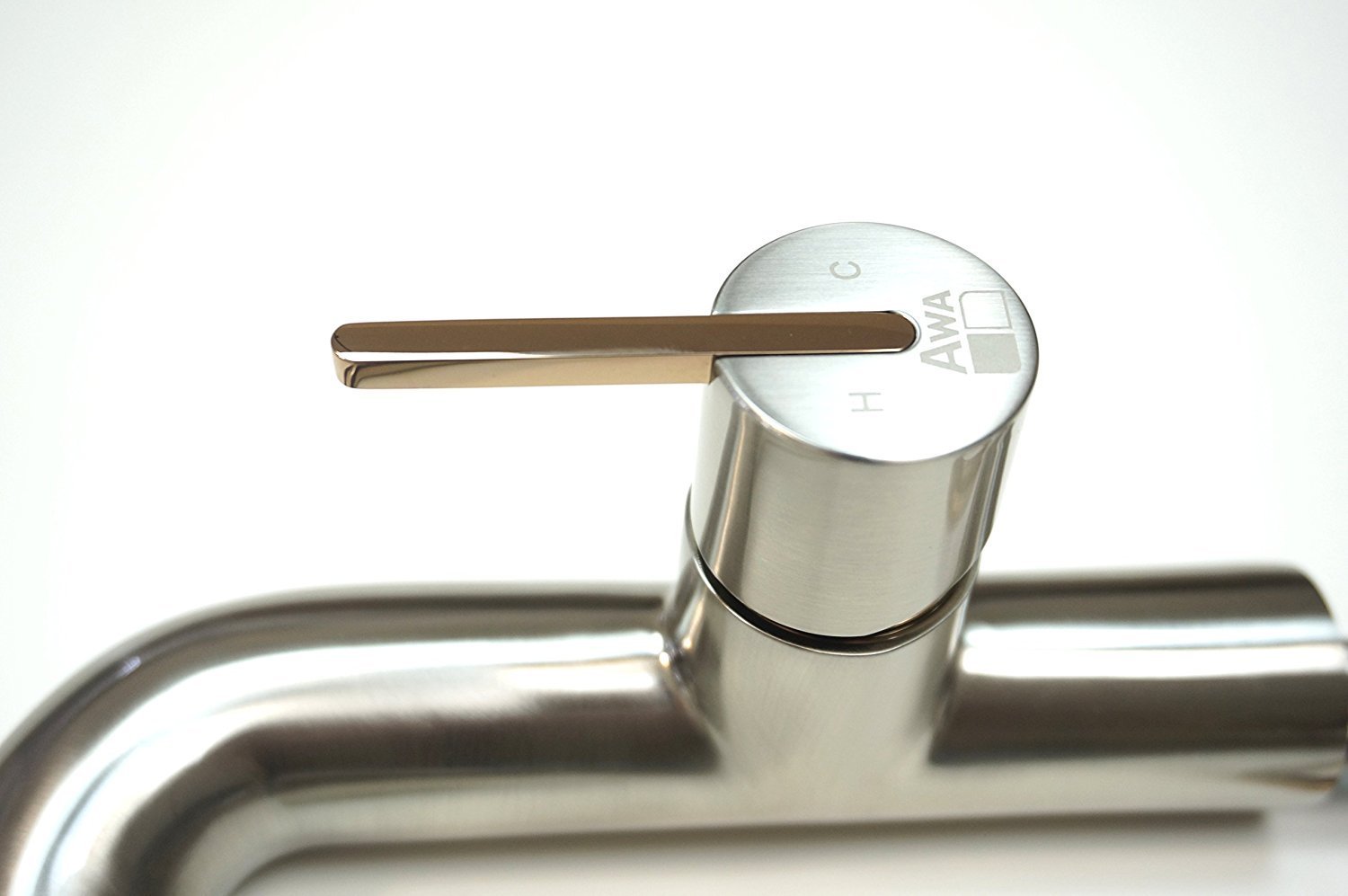1 handle bathroom sink faucet